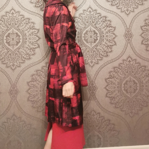 BCBG MaxAzria NWOT 100% silk trench coat - Picture 5 of 8